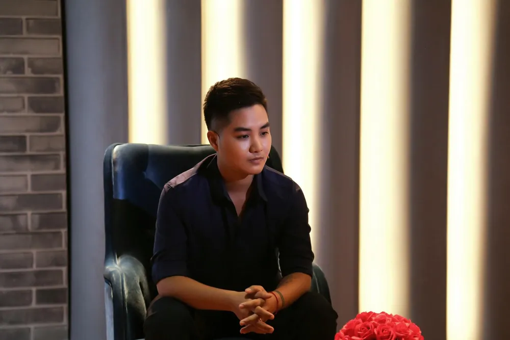 Minh Khang tâm sự trong chương trình Người thứ 3. Ảnh: CTCC Minh Khang tâm sự trong chương trình Người thứ 3. Ảnh: CTCC