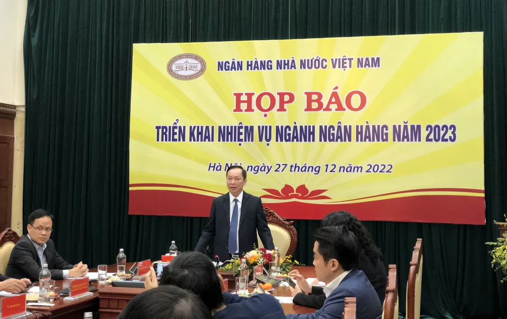 Ông Đào Minh Tú phát biểu tại buổi họp sáng 27-12. Ảnh: MINH TRÚC.