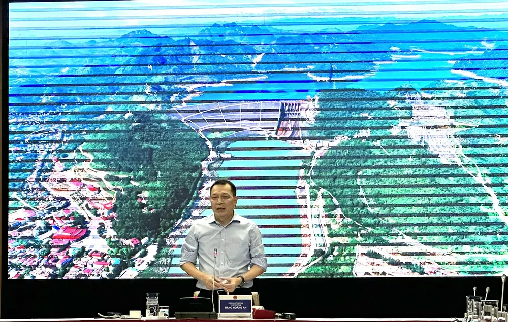 Thứ trưởng Đặng Hoàng An chia sẻ thông tin về cung ứng điện, chiều 26-5. Ảnh: TH Thứ trưởng Đặng Hoàng An chia sẻ thông tin về cung ứng điện, chiều 26-5. Ảnh: TH