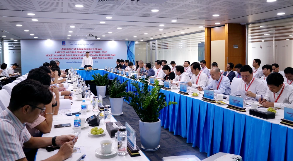 Tổng giám đốc PVN Lê Mạnh Hùng vừa có buổi làm việc với PV GAS.