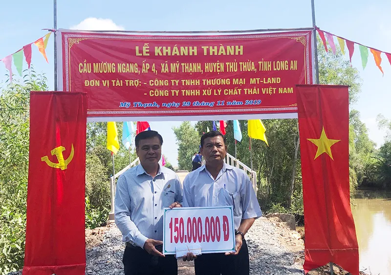 Thêm cây cầu bê tông cho người dân Mỹ Thạnh, Thủ Thừa đón tết ảnh 4