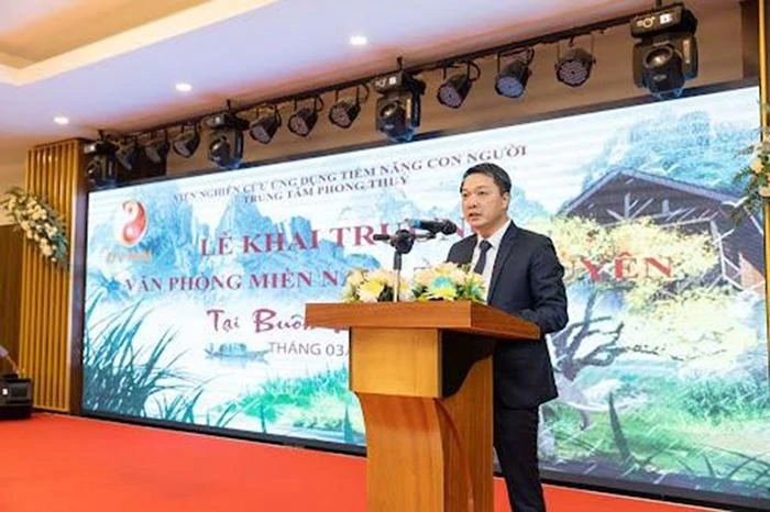 Thạc sỹ, chuyên gia phong thủy Nguyễn Trọng Mạnh tại lễ thành lập chi nhánh Buôn Ma Thuột