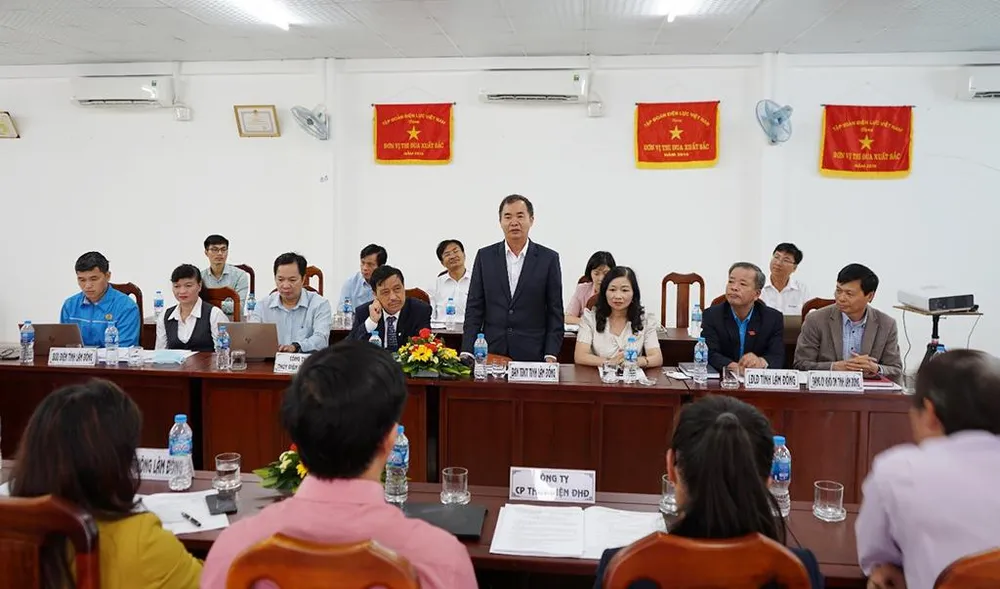 Ông Nguyễn Văn Dương – Phó Trưởng ban Thi đua Khen thưởng tỉnh phát biểu chỉ đạo hội nghị