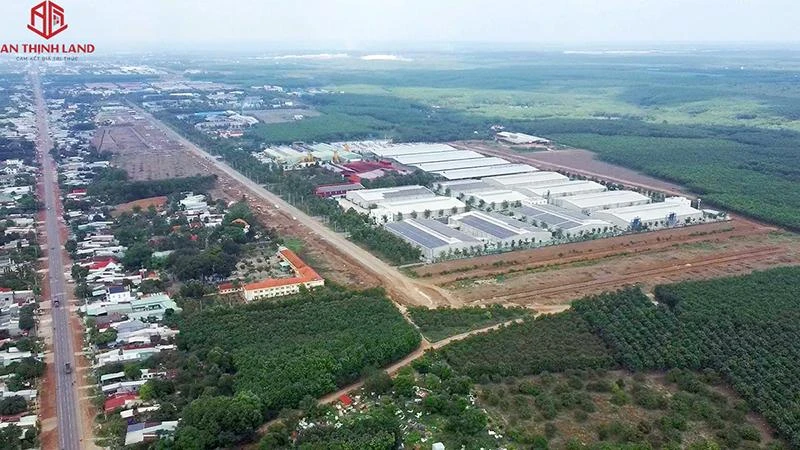 Dự án Mega Royal City – đối diện khu công nghiệp Đồng Xoài 1