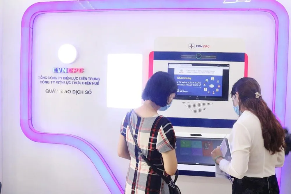 EVNCPC triển khai các kênh giao tiếp số để hỗ trợ khách hàng.