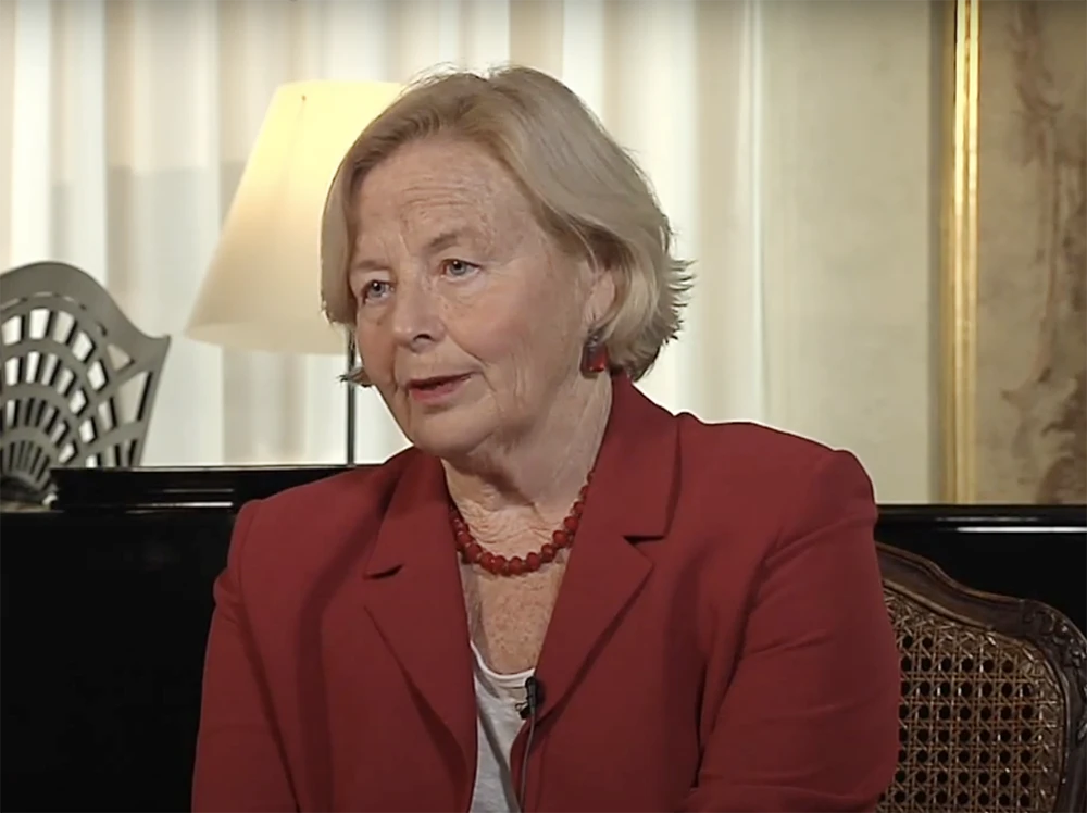 Giáo sư Ruth Bonita