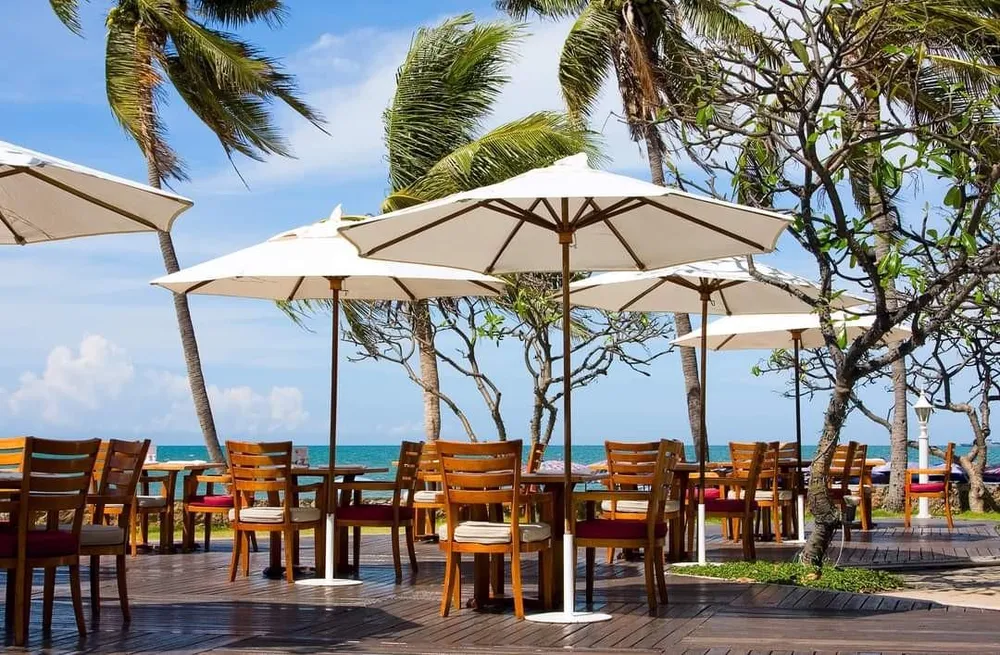 Mái che nắng mưa ngoài trời ngày càng được sử dụng rộng rãi Mái che nắng mưa ngoài trời ngày càng được sử dụng rộng rãi