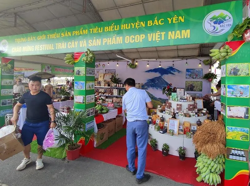 Sản phẩm của Quà Miền Bắc xuất xứ Bắc Yên, Sơn La, đạt tiêu chuẩn OCOP Việt Nam. Tham dự Festival trái cây và sản phẩm OCOP Việt Nam tại TP Sơn La tháng 5-2022