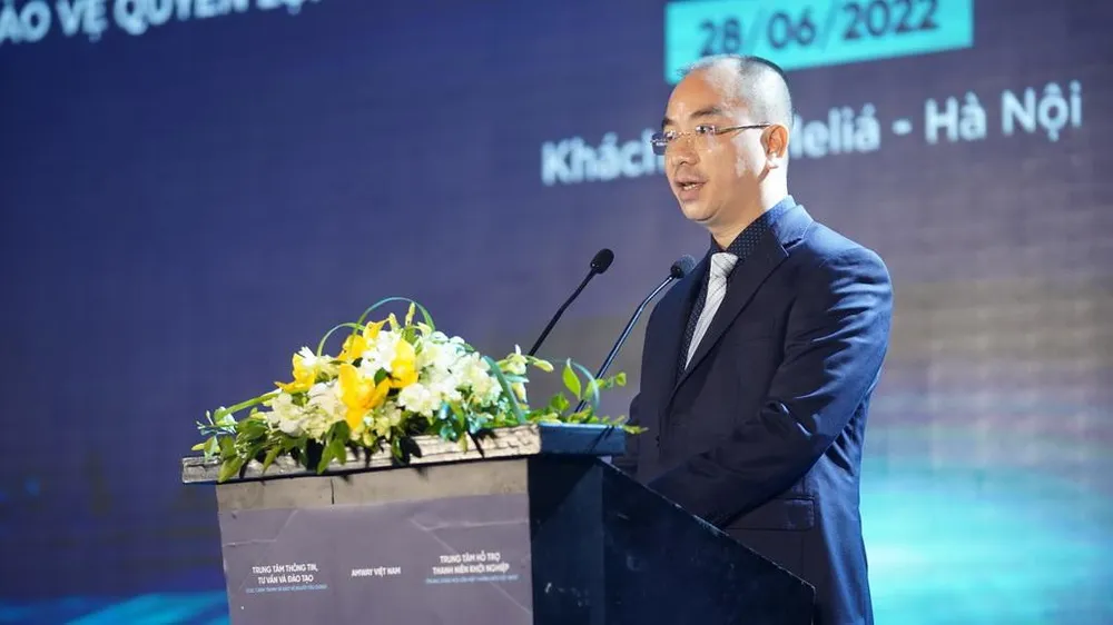 Ông Phan Đức Quế - Giám đốc Trung tâm Thông tin, Tư vấn và Đào tạo (Cục Cạnh tranh và Bảo vệ người tiêu dùng) phát biểu tại buổi lễ