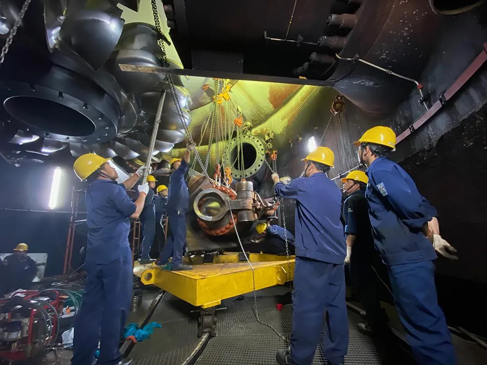 Thay kim phun trong dự án đại tu tổ máy H2 năm 2021