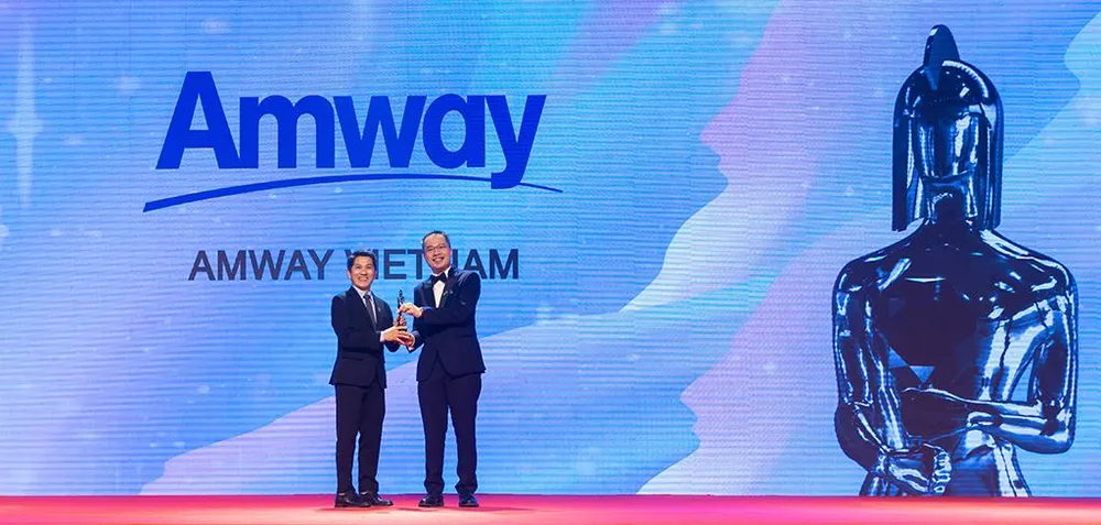 Ông Huỳnh Thiên Triều – Tổng Giám đốc Amway Việt Nam nhận giải thưởng “Nơi làm việc tốt nhất châu Á năm 2022”