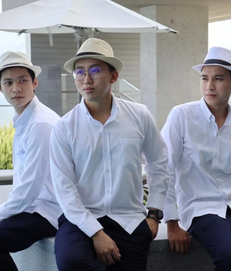 Với phong cách ăn mặc giống nhau, nhóm bạn của Nguyễn Anh Phúc đến từ Thủ Dầu Một, Bình Dương được nhiều bạn bè và mọi người nhận xét là giống anh em một nhà.