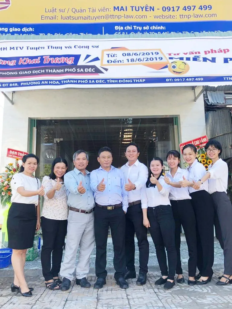 Tập thể luật sư, chuyên viên pháp lý Công ty Luật TNHH MTV Tuyên Thụy và Cộng sự.