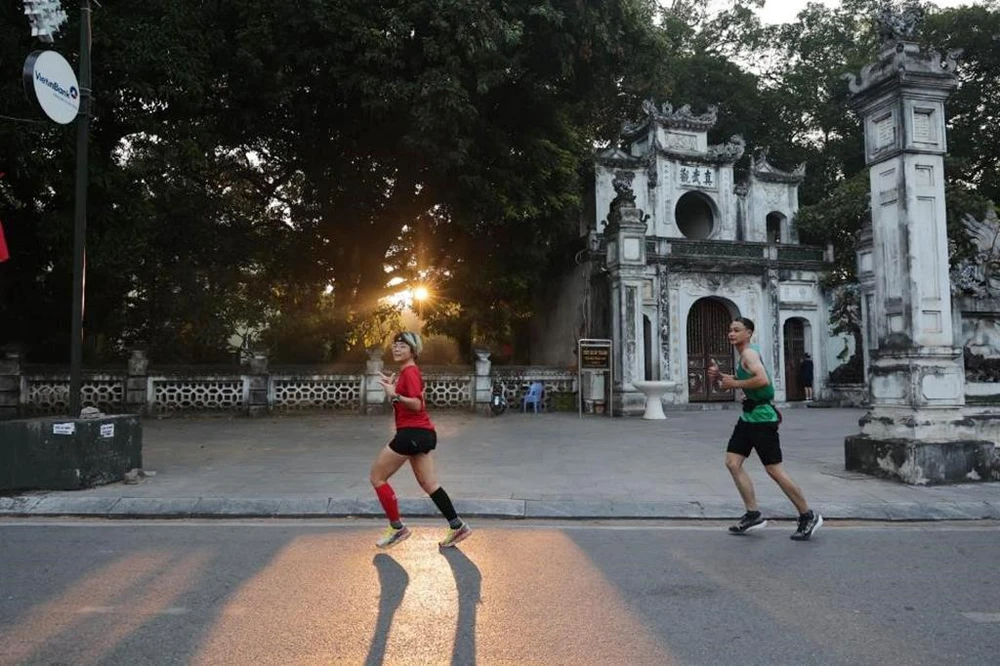 Sau 6 giờ tranh tài sôi nổi, hấp dẫn với đường chạy được đánh giá đẹp, bằng phẳng, đi qua nhiều tuyến phố, kết nối nhiều địa danh nổi tiếng của Hà Nội, VPHM 2022 đã khép lại với nhiều ấn tượng về chuyên môn lẫn công tác tổ chức.
