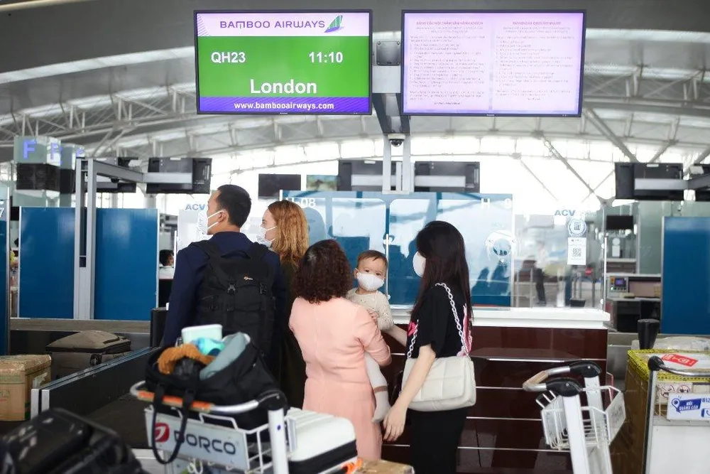 Đường bay Việt Nam – Anh quốc của Bamboo Airways đang được “tiếp sức” bởi điều kiện đi lại giữa hai nước khá thuận lợi Đường bay Việt Nam – Anh quốc của Bamboo Airways đang được “tiếp sức” bởi điều kiện đi lại giữa hai nước khá thuận lợi
