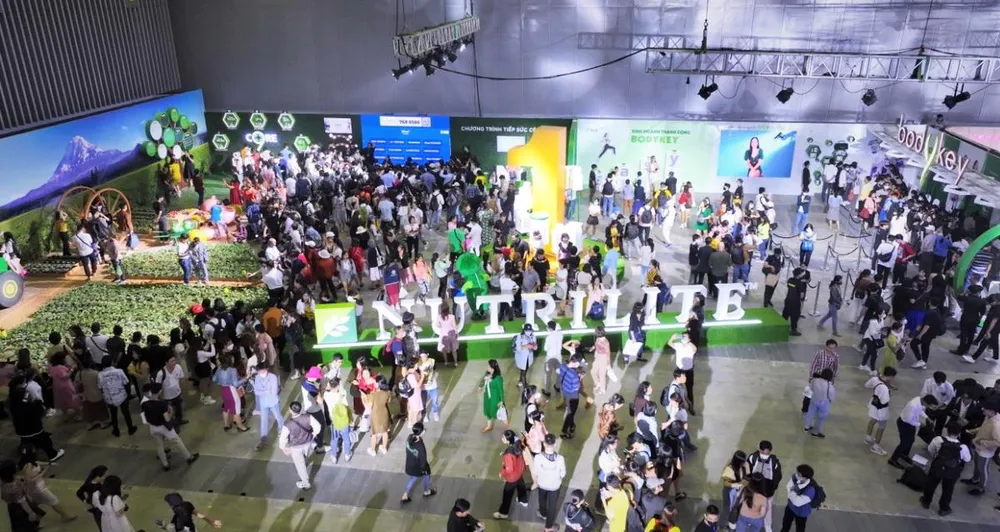 Không gian trưng bày độc đáo, đa sắc màu mang đến những trải nghiệm đầy cảm xúc và hào hứng