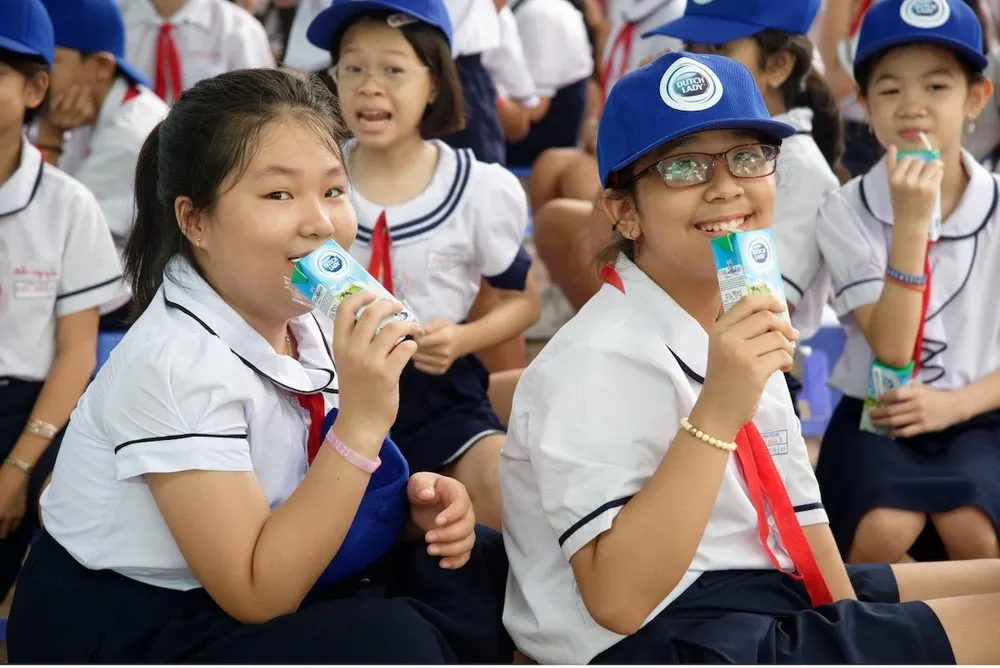 Cô Gái Hà Lan không ngừng nỗ lực cung cấp sản phẩm sữa chất lượng cao, giàu dinh dưỡng để thế hệ trẻ có khởi đầu vững vàng hơn.