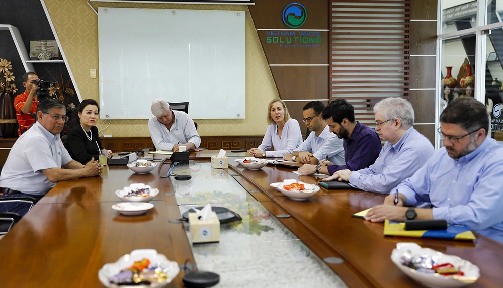 Ban lãnh đạo VWS tiếp đoàn Tổng lãnh sự Hoa Kỳ tại TP.HCM.