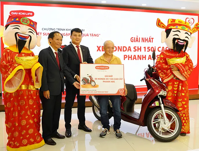 Khách hàng nhận giải thưởng là chiếc xe SH 150i ABS trị giá 120 triệu đồng.