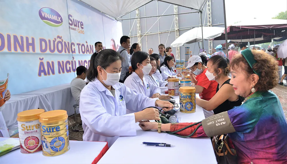 Người cao tuổi, trung niên ngày càng quan tâm và chủ động chăm sóc sức khỏe và nâng cao đời sống tinh thần.