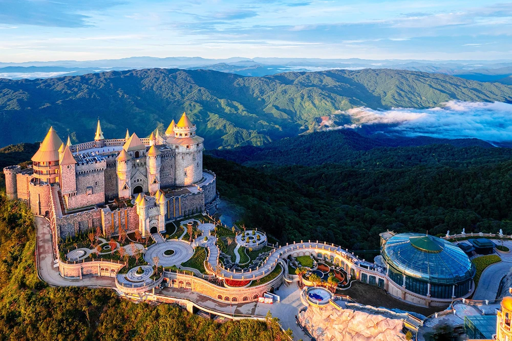 Lâu đài mặt trăng tại Sun World Ba Na Hills.