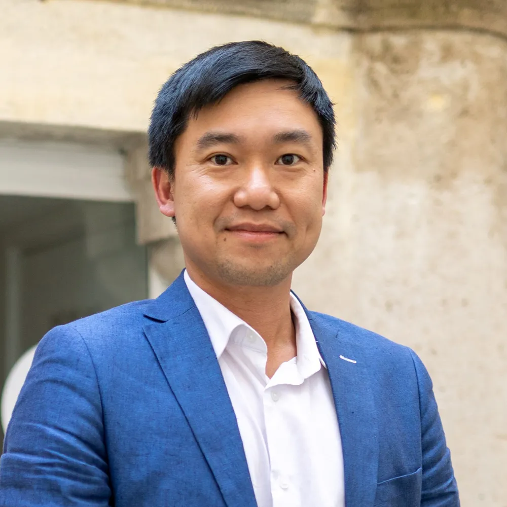 PGS. TS Võ Đình Trí của IPAG Business School Paris PGS. TS Võ Đình Trí của IPAG Business School Paris