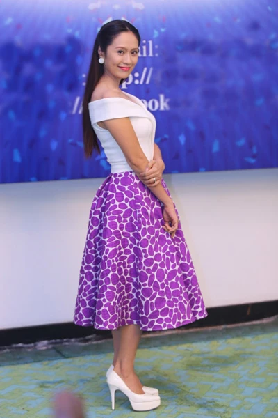 So với cách đây 3 năm, Thanh Thúy gần như 'lột xác' về phong cách thời trang. Cô chăm chút kỹ lưỡng về hình ảnh trong mỗi lần xuất hiện tại các event. Nhờ vậy, bà xã Đức Thịnh trông luôn tươi trẻ, xinh đẹp. 2-3727-1389057845.jpg