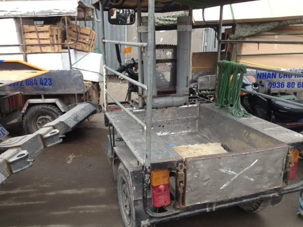 Đây là loại phương tiện thường xuyên chở hàng cồng kềnh, cản trở giao thông.