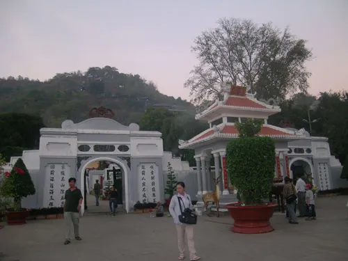 Chùm ảnh Lăng Thoại Ngọc Hầu ở Châu Đốc ảnh 3 Chùm ảnh Lăng Thoại Ngọc Hầu ở Châu Đốc ảnh 3