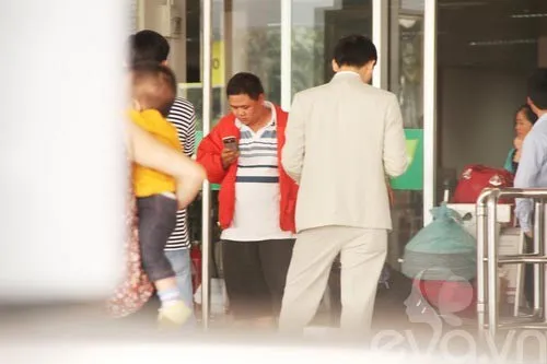 Hai ngày qua, nghệ sĩ hài Minh Béo bỗng dưng nổi tiếng trên khắp các trang báo mạng khi bị nhiều nghệ sĩ trẻ tố sàm sỡ.