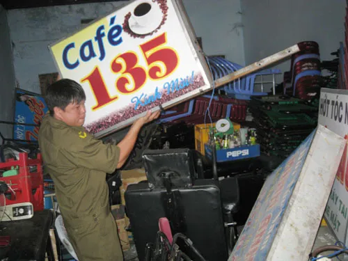 Dẹp khu “cà phê sung sướng”!