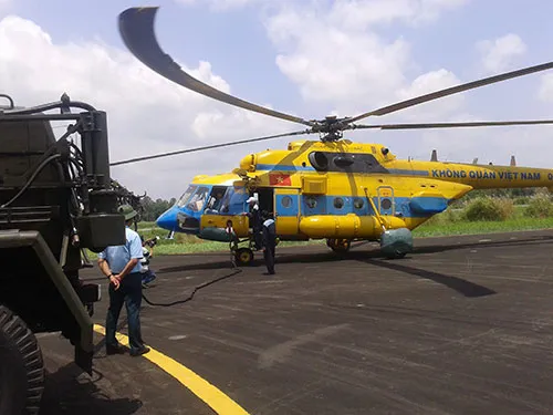 Căng mắt tìm máy bay Malaysia mất tích từng mét biển ảnh 2 Căng mắt tìm máy bay Malaysia mất tích từng mét biển ảnh 2