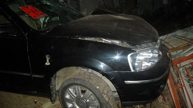 Ô tô gây tai nạn. Ô tô gây tai nạn.