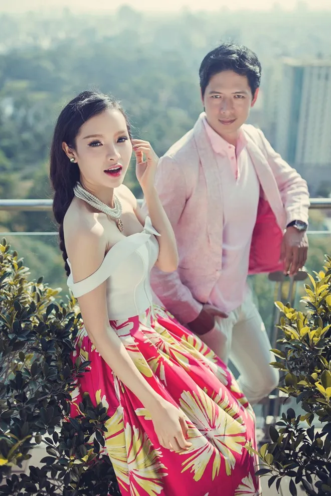 Mới đây, Phương Trinh Jolie đã giới thiệu mini albumBỏ lại. Trong đó, bài hát chủ đề là một sáng tác của bộ đôi nhạc sĩ Dương Khắc Linh - Hoàng Huy Long. Ca khúc còn lại mang tên Bye do Đằng Phương viết. MVBỏ lạimang phong cách liêu trai cũng khiến khán giả ấn tượng bởi các cảnh quay ma mị.