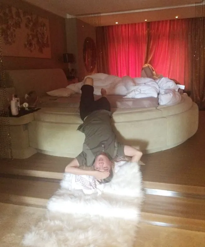 Mr Đàm thực hiện phương pháp nằm ngược tại nhà. Nhập mô tả cho ảnh