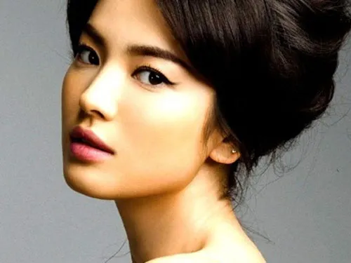 Tung tin Song Hye Kyo là gái bao, bị phạt tiền