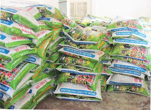 Phát hiện đường dây nghi sản xuất phân bón giả liên tỉnh ảnh 2