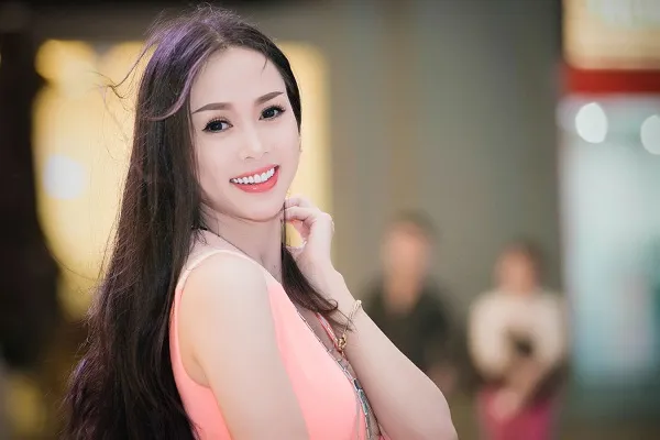 Người đẹp Ngọc Anh trong trang phục táo bạo ảnh 4