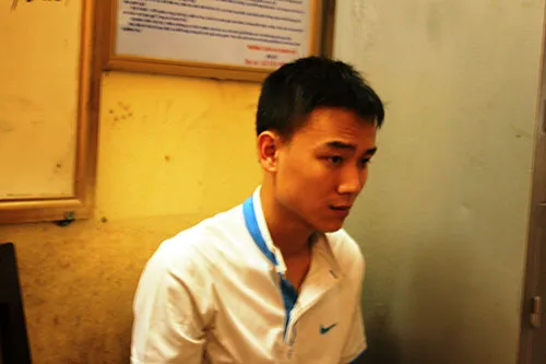 Tạm giam thanh niên không chấp hành hiệu lệnh, hạ gục CSGT trên đường ảnh 4 Tạm giam thanh niên không chấp hành hiệu lệnh, hạ gục CSGT trên đường ảnh 4