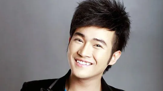 Ca sĩ Minh Quân tin vào sự đoàn kết của người dân đất Việt và sẽ hát bằng tất cả tình yêu nước và sự khâm phục các anh lính biển Ca sĩ Minh Quân tin vào sự đoàn kết của người dân đất Việt và sẽ hát bằng tất cả tình yêu nước và sự khâm phục các anh lính biển