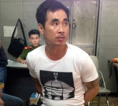 Hùng bị bắt tại cơ quan công an. Nhập mô tả cho ảnh