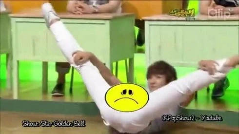 10 sự cố đỏ mặt của sao nam Kpop