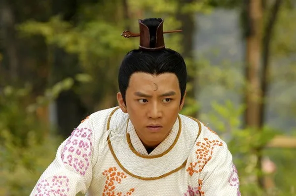 Đặng Siêu vai Bao Chửng.