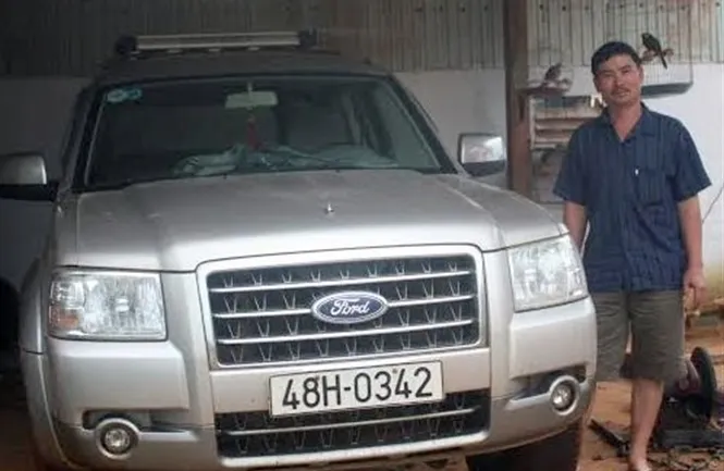 Cả xã đua sắm xe hơi