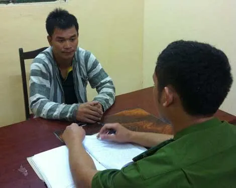 Tạ Đình Được tại cơ quan Công an.