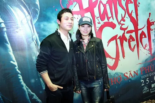 Người đẹp lai Pháp Lý Hồng Nhung từng dự thi Hoa hậu Việt Nam 2008 trước khi nên duyên với MC đào hoa Anh Tuấn vào đầu năm 2013. Cũng giống như chồng, Hồng Nhung cũng không mặn mà với những rối ren của showbiz. Người đẹp lai Pháp Lý Hồng Nhung từng dự thi Hoa hậu Việt Nam 2008 nên duyên với MC đào hoa Anh Tuấn vào đầu năm ngoái. Cũng giống như chồng, Hồng Nhung cũng không mặn mà với hậu trường showbiz.