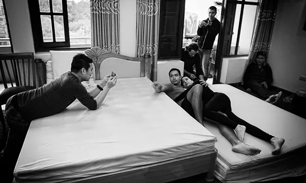 Trailer phim “Hương Ga” ngập tràn cảnh “nóng“ ảnh 2 Trailer phim “Hương Ga” ngập tràn cảnh “nóng“ ảnh 2