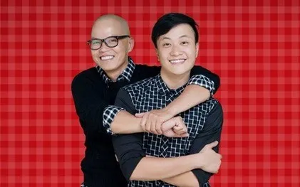 Sự ưu ái đặc biệt của Vũ Ngọc Đãng dành cho Lương Mạnh Hải và cách nam diễn viên này đáp lại đạo diễn khiến khán giả nghi ngờ giới tính và mối quan hệ của cả hai. Sự thủy chung trong công việc