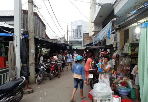Sự việc xảy ra khiến nhiều tiểu thương trong chợ Kênh 19/5 lo lắng. Ảnh: An Nhơn