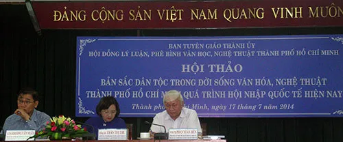 Chùm ảnh Hội thảo Bản sắc Dân tộc trong đời sống VHNT ảnh 2
